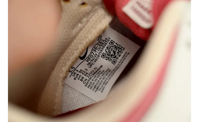 Nike Dunk Low Valentine's Day 2024 Alternate HF0736-161