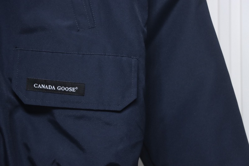 Bstsneaker-01 Canada Goose Short Down Jacket dark blue 370