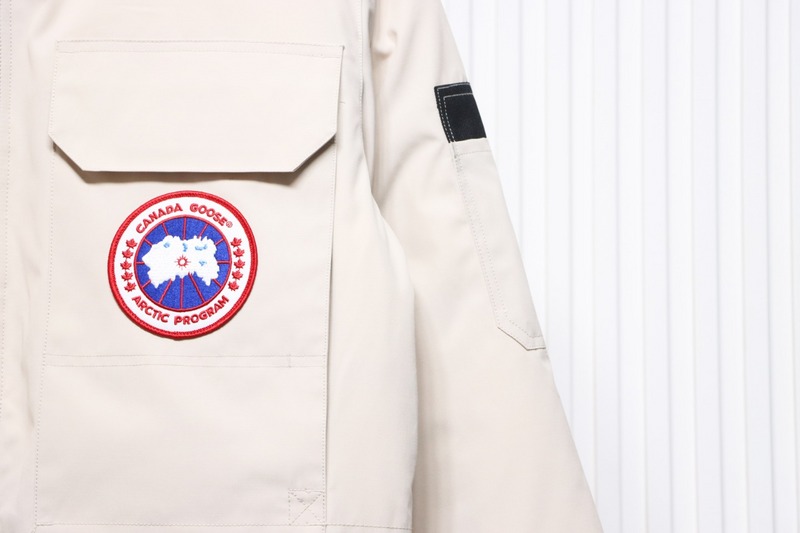 Bstsneaker-08 Expedition Canada Goose Down Jacket (High-end) white 550