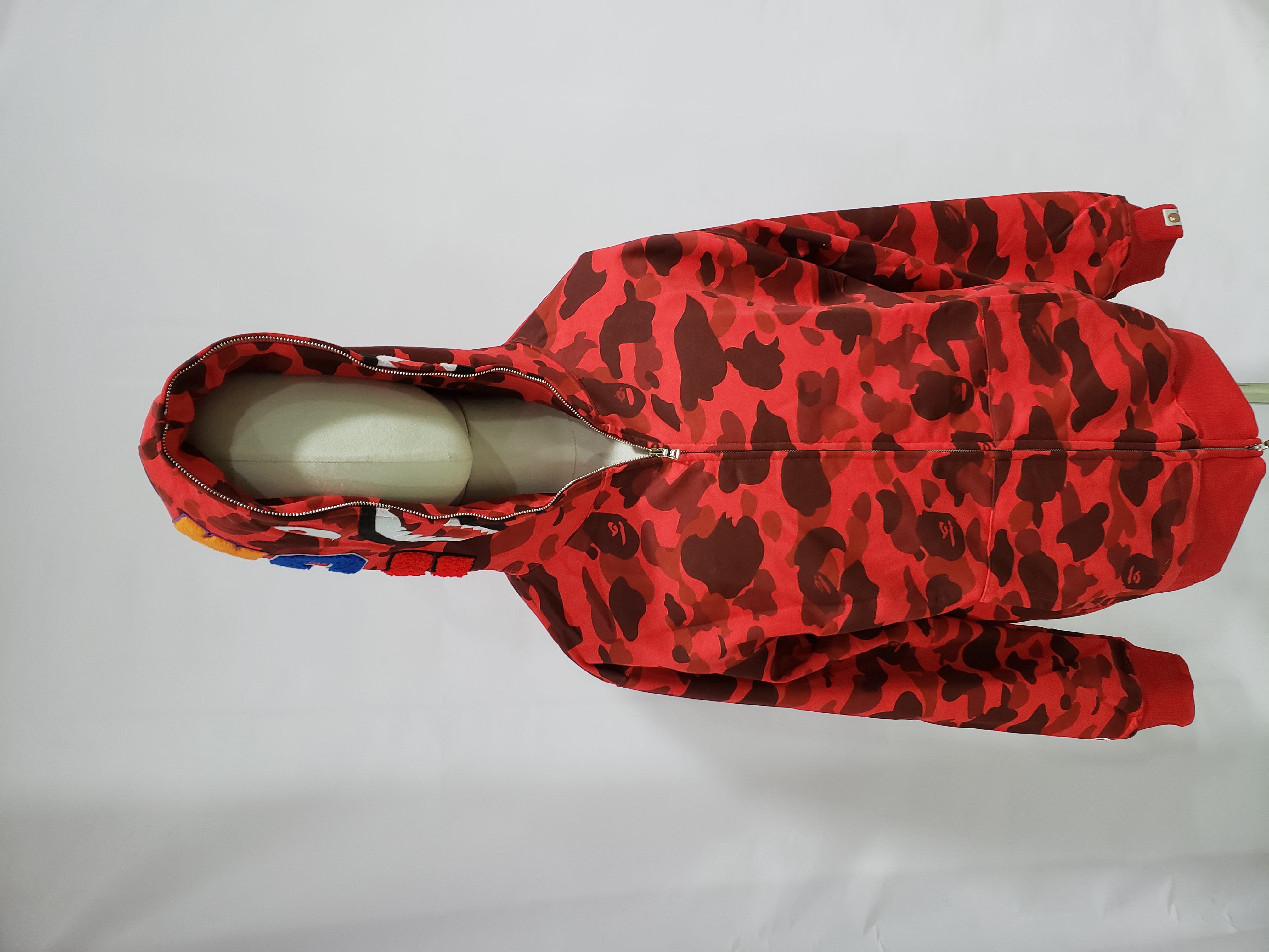 Bstsneaker-BAPE Color Camo Shark Zip Hoodie Red 4580793322511
