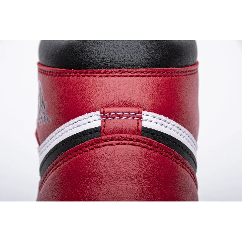  Air Jordan 1 Retro Black Toe (2016) 555088-125 
