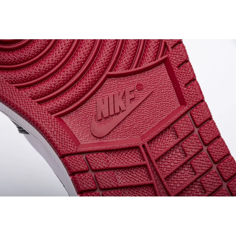 Air Jordan 1 Retro Black Toe (2016) 555088-125 