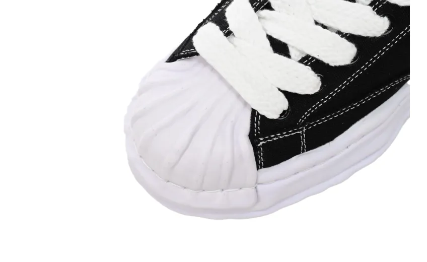Bstsneaker-MIHARA YASUHIRO White And Black Background NO.762