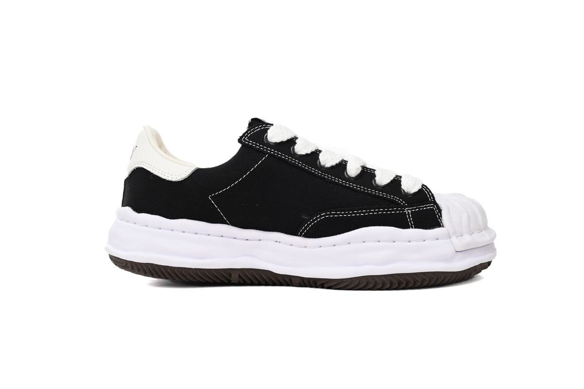 Bstsneaker-MIHARA YASUHIRO White And Black Background NO.762