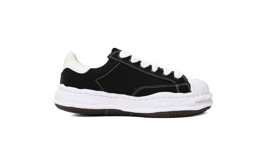 Bstsneaker-MIHARA YASUHIRO White And Black Background NO.762