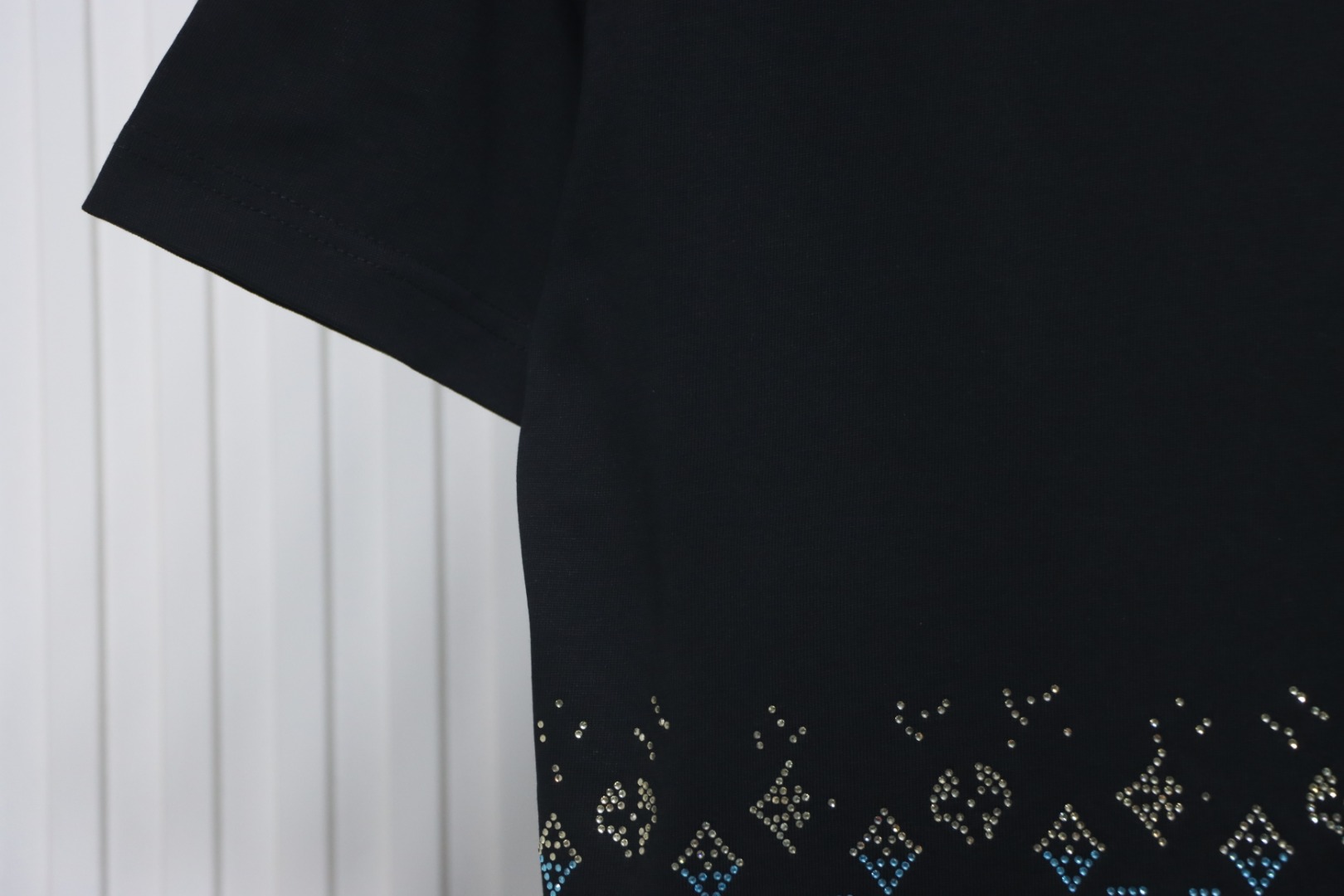 Bstsneaker-Louis Vuitton Monogram Gradient Embellished T-shirt 150