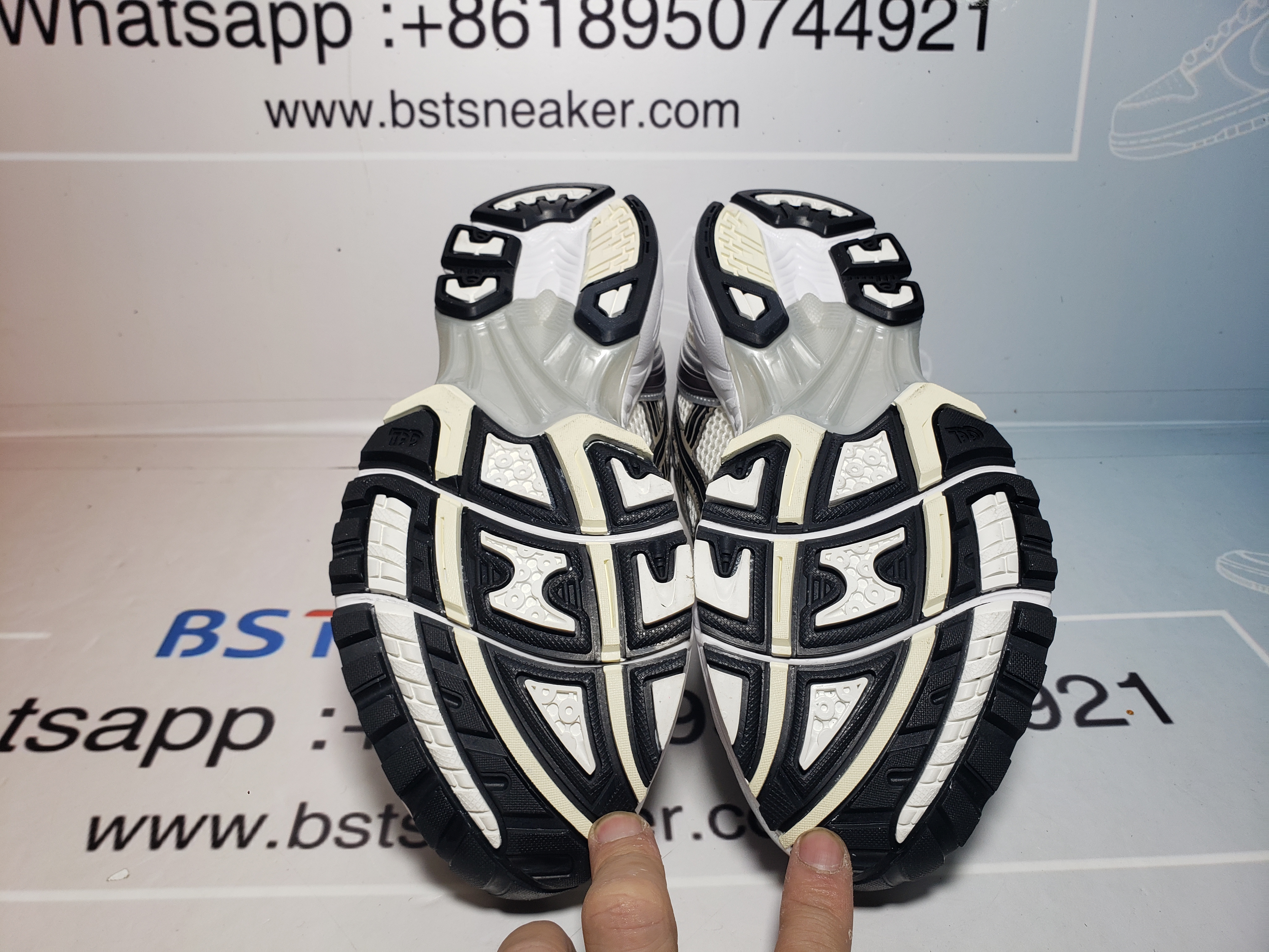 Bstsneaker- ASICS Gel-Kayano 14 Cream Black Metallic Plum 1201A019-108