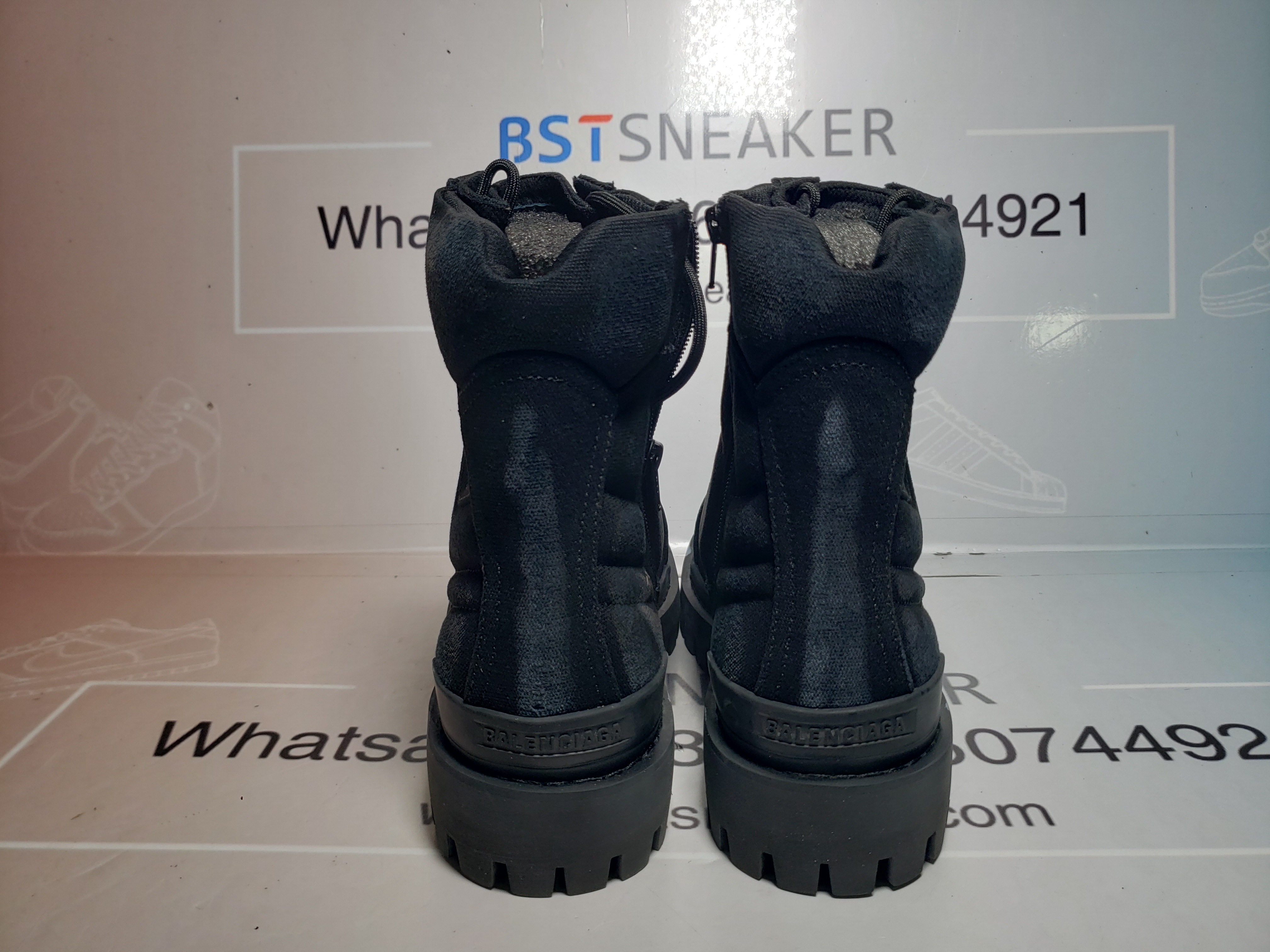 Bstsneaker-Balenciaga Strike 2MM Lace-up Boots in Black 694060-W2H11-1000