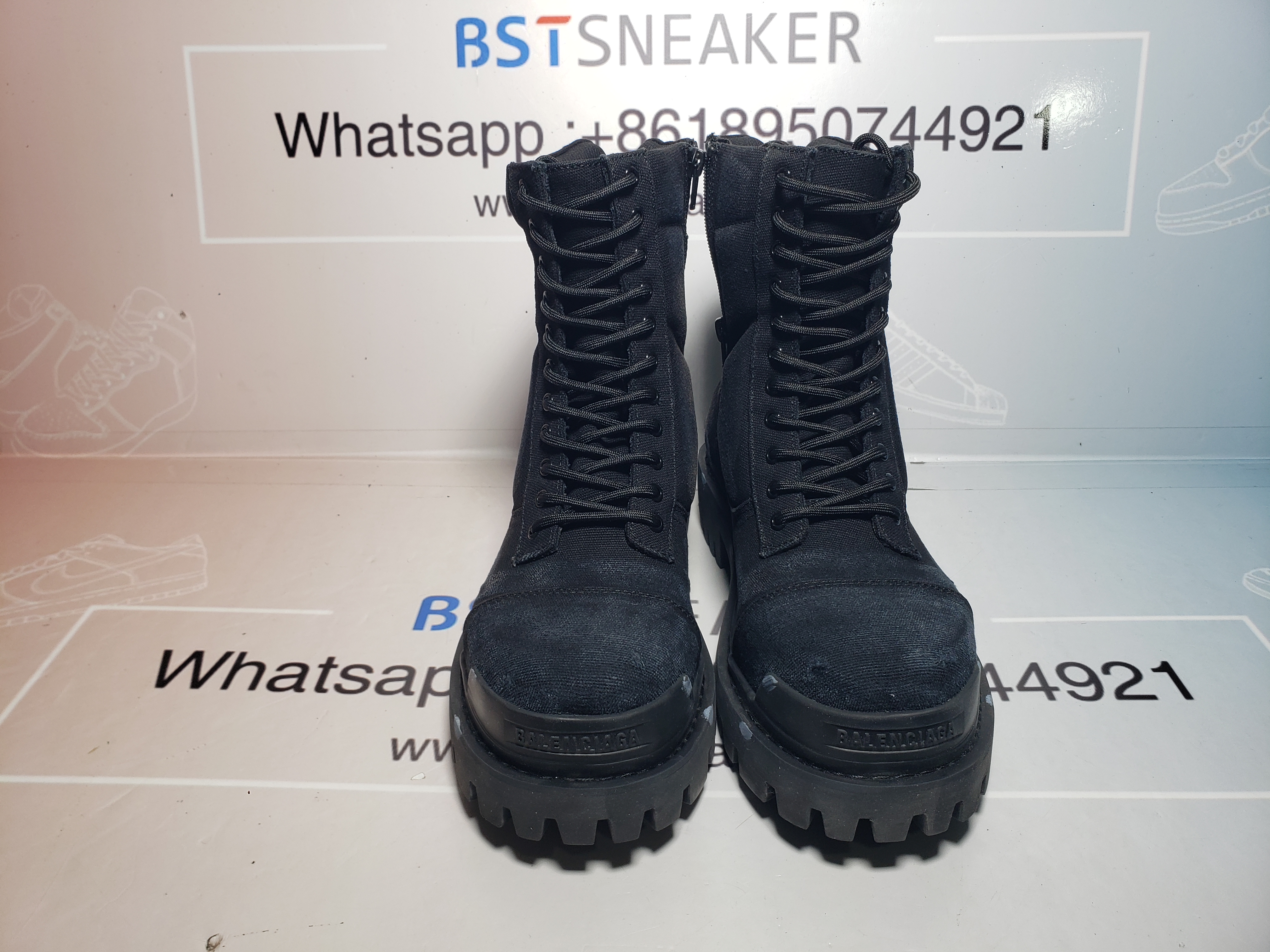 Bstsneaker-Balenciaga Strike 2MM Lace-up Boots in Black 694060-W2H11-1000