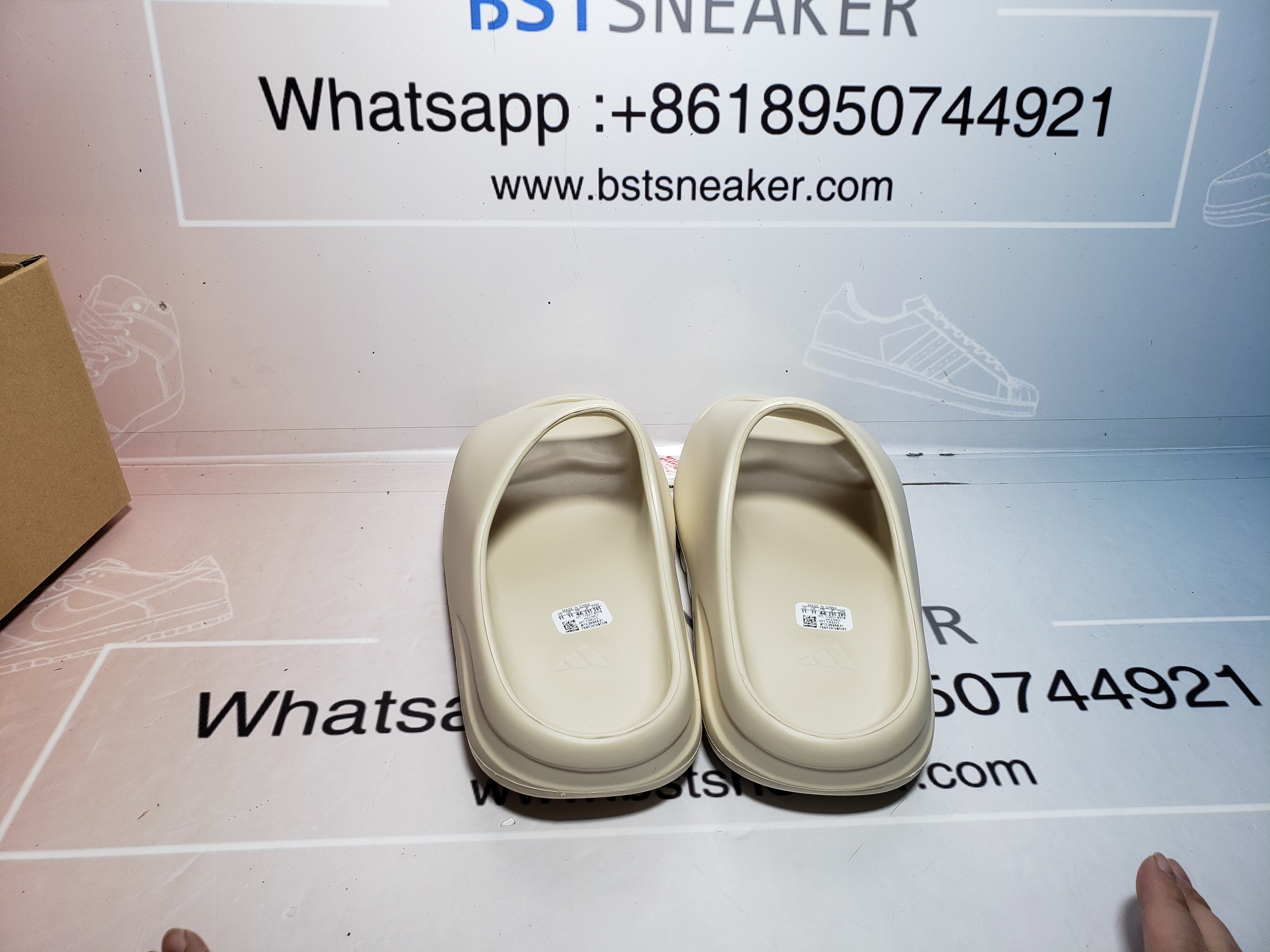 Bstsneaker- Adidas Yeezy Slide Bone FW6345