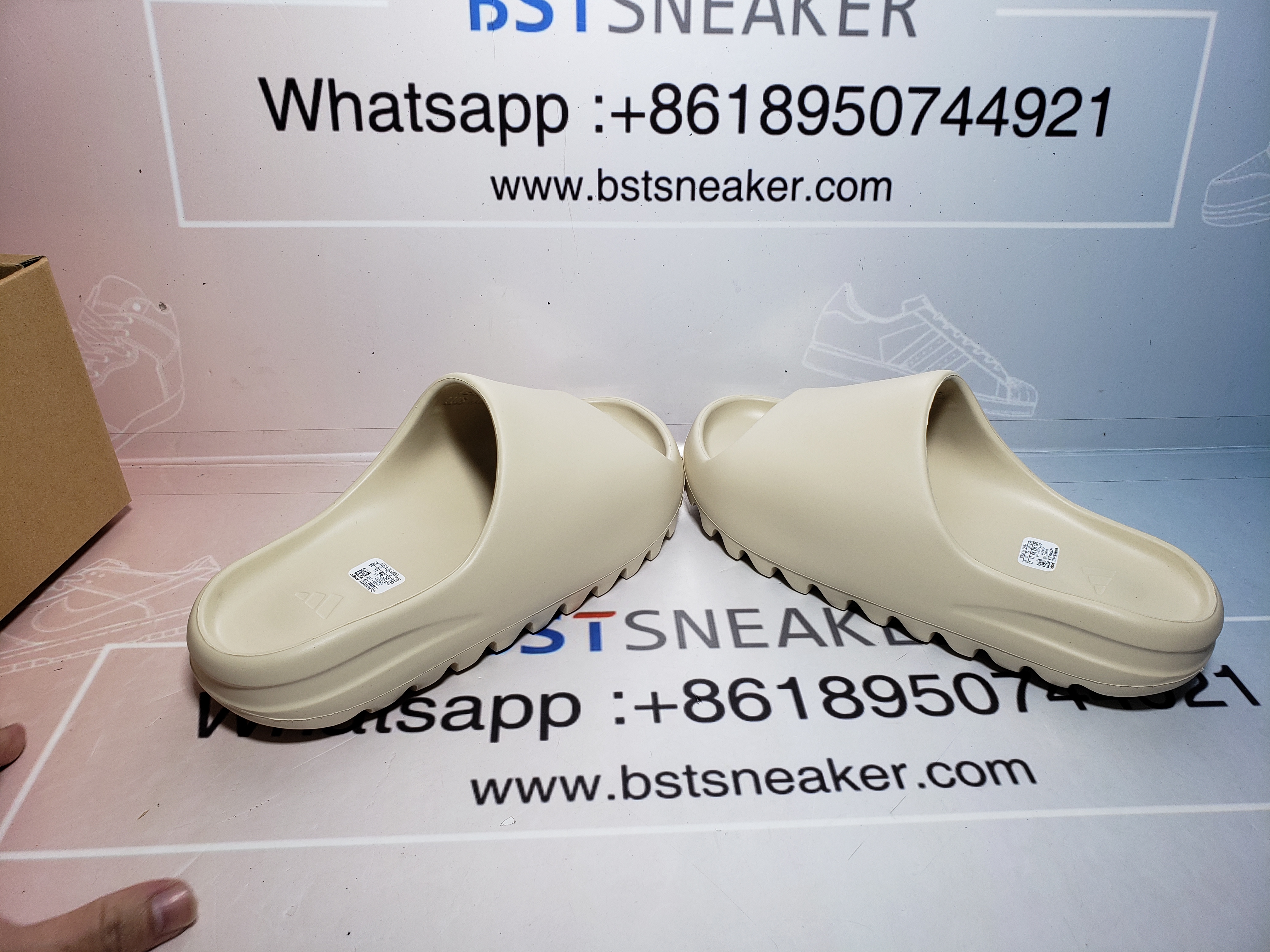 Bstsneaker- Adidas Yeezy Slide Bone FW6345