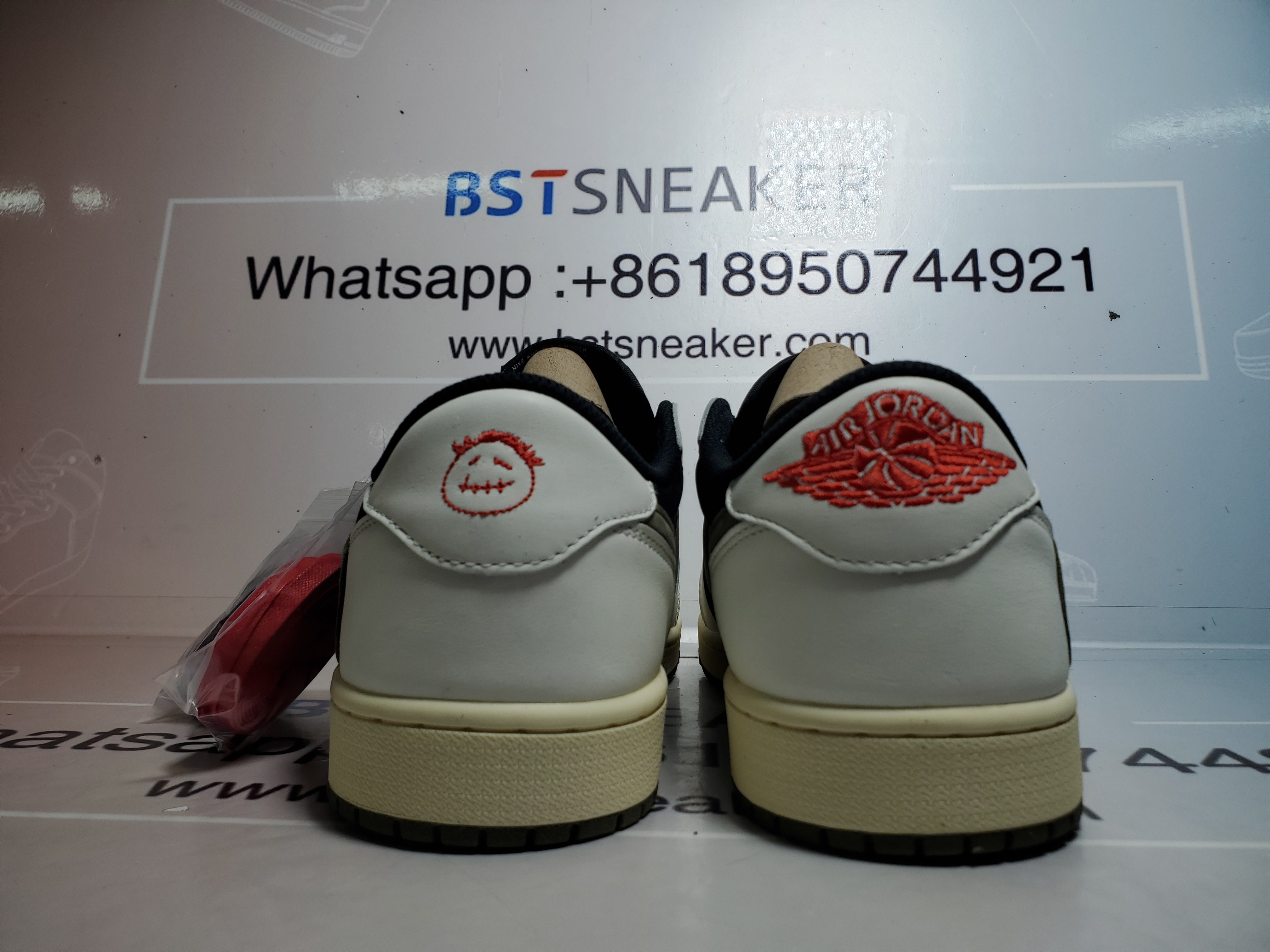 Bstsneaker-Air Jordan 1 Retro Low OG SP Travis Scott Olive DZ4137-106 