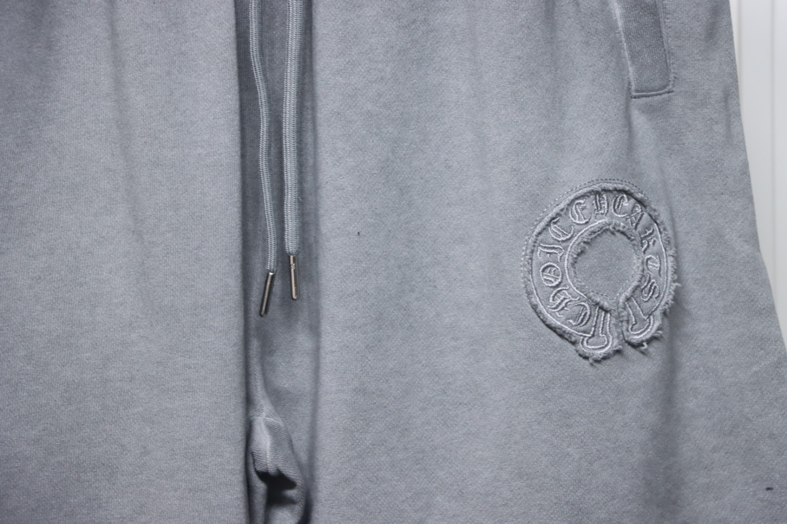 Bstsneaker-Chrome Hearts Distressed Embroidered Shorts 120