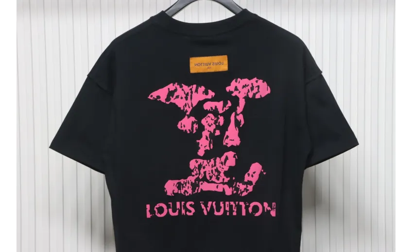 Bstsneaker- Louis Vuitton Embossed T-shirt Black 120