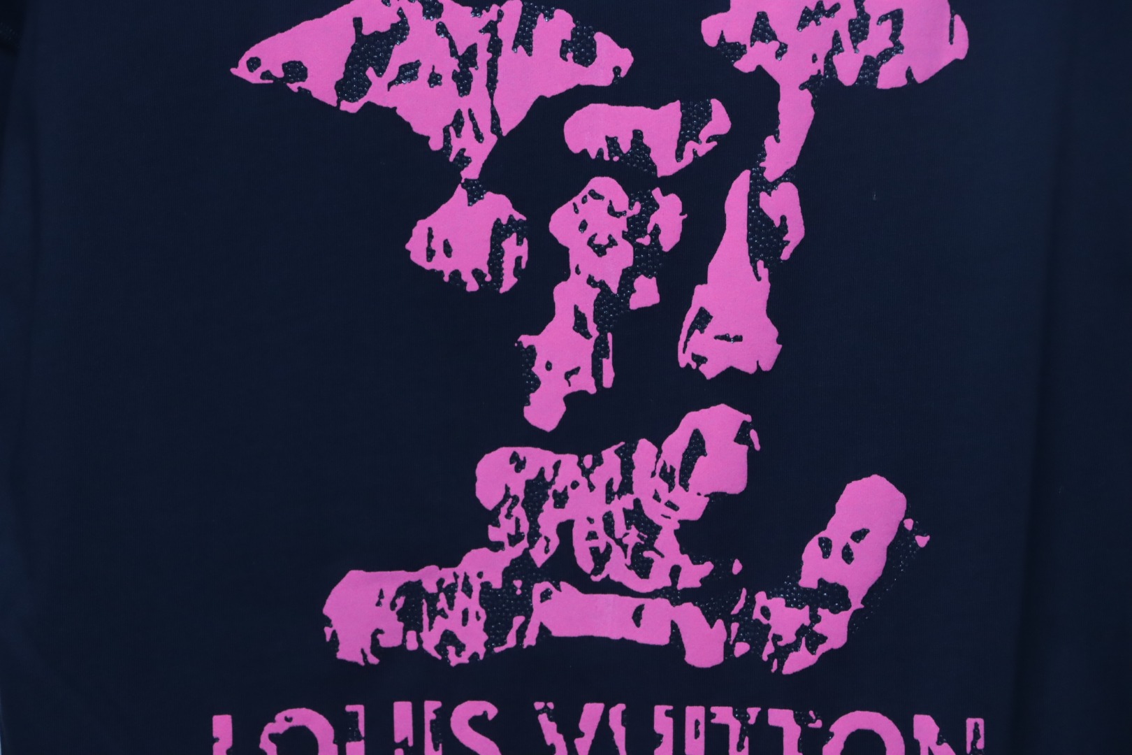 Bstsneaker- Louis Vuitton Embossed T-shirt Black 120