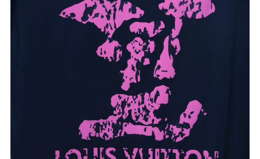 Bstsneaker- Louis Vuitton Embossed T-shirt Black 120