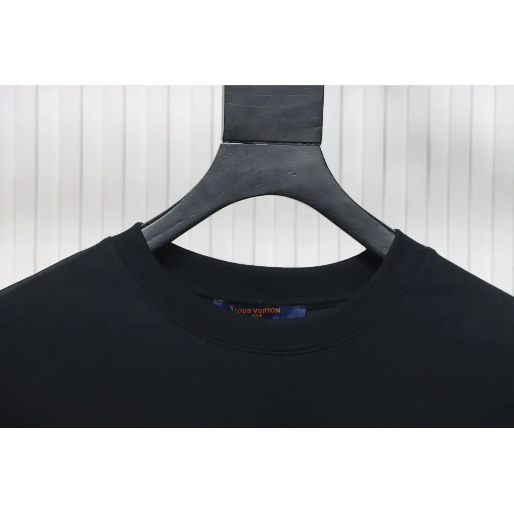 Bstsneaker- Louis Vuitton Embossed T-shirt Black 120