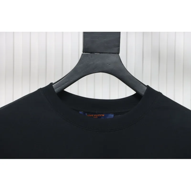 Bstsneaker- Louis Vuitton Embossed T-shirt Black 120