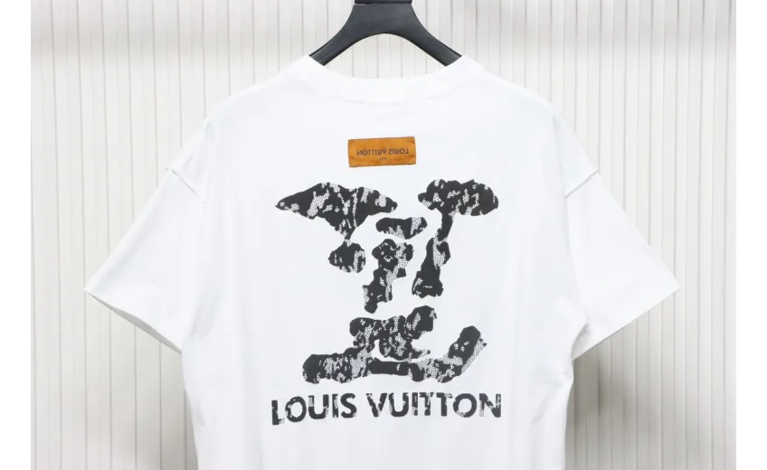 Bstsneaker- Louis Vuitton Embossed T-shirt White120