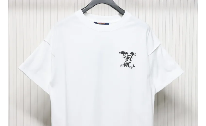 Bstsneaker- Louis Vuitton Embossed T-shirt White120