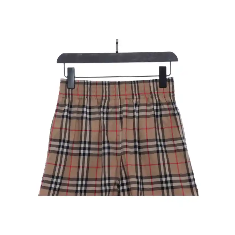 Bstsneaker- Burberry Classic vintage plaid patchwork webbing shorts 150
