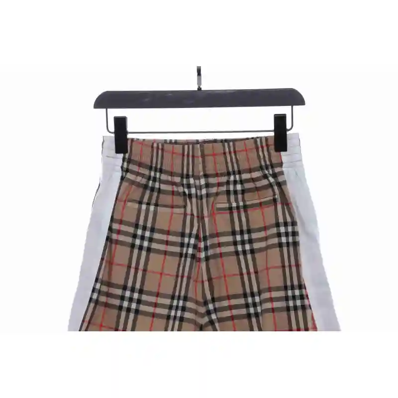 Bstsneaker- Burberry Classic vintage plaid patchwork webbing shorts 150