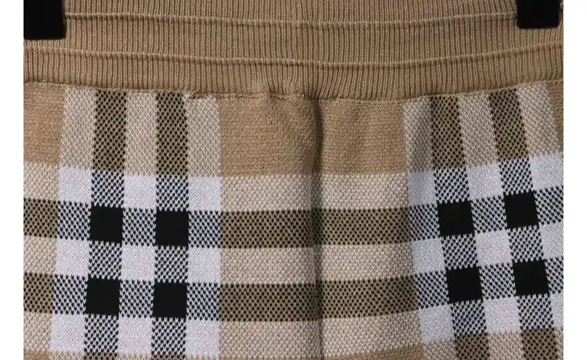 Bstsneaker- Burberry Classic Check Knit Shorts 100