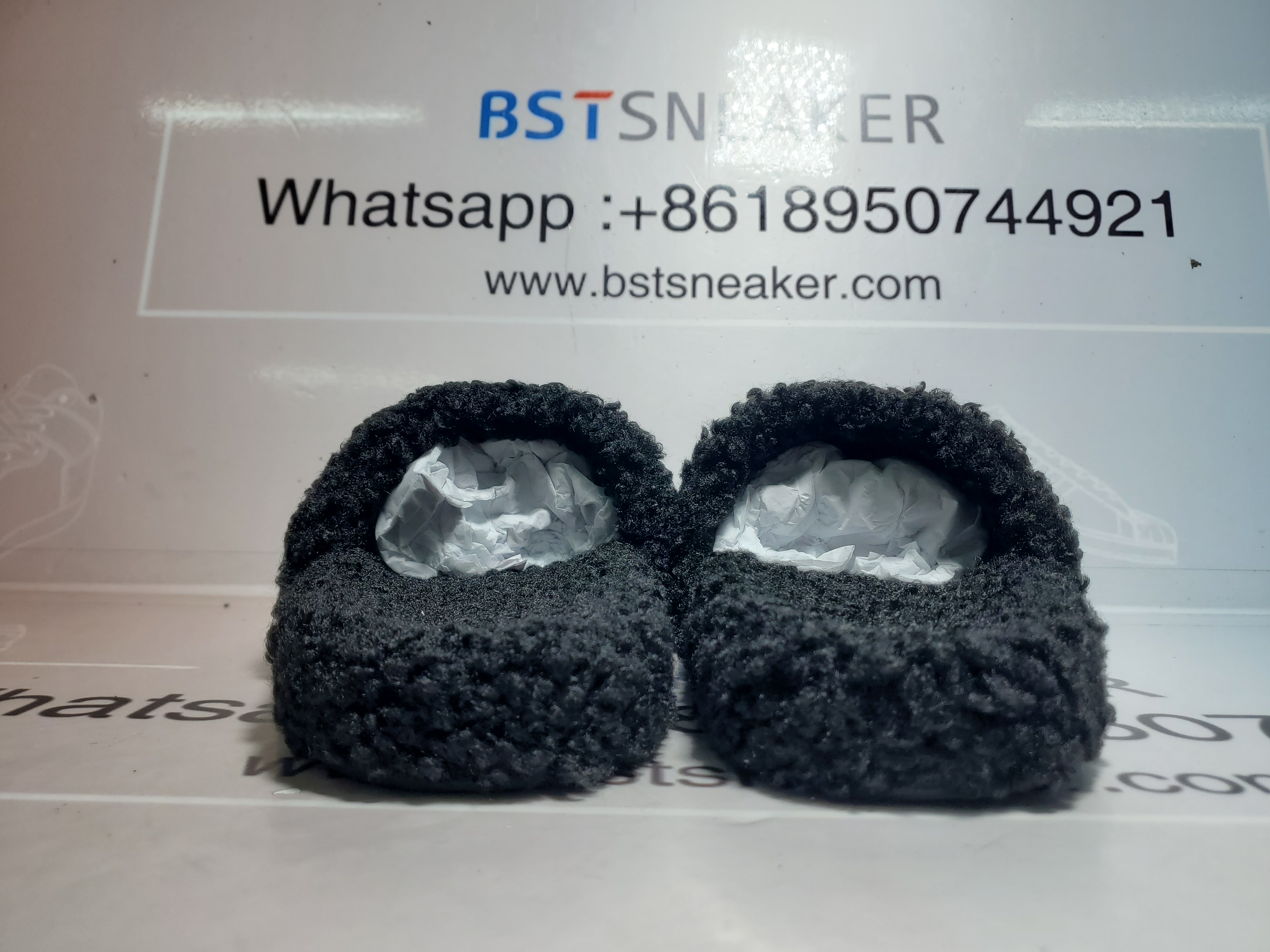 Bstsneaker- Balenciaga Furry Slide Black 654747W2DO11096 