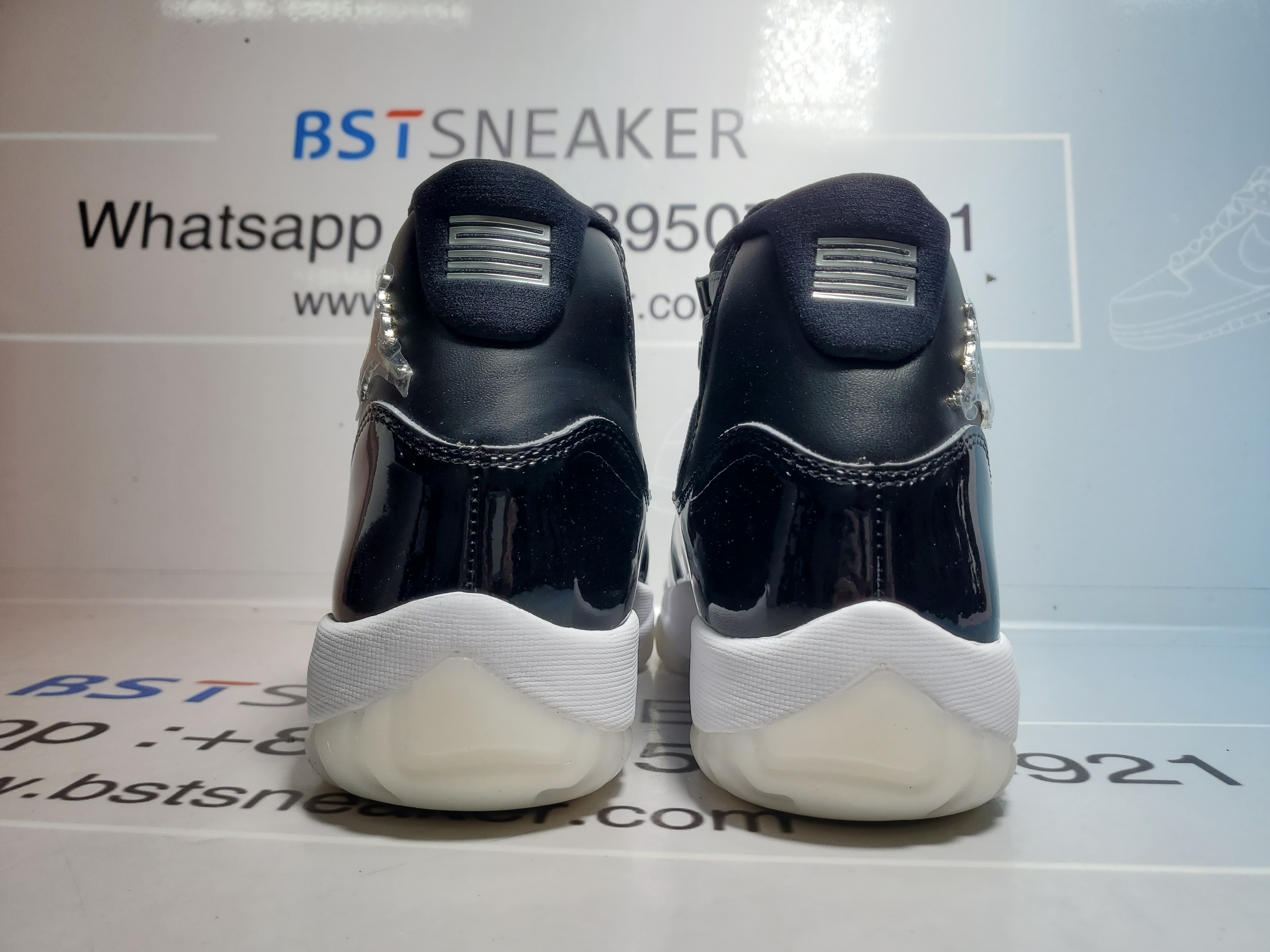 Bstsneaker- Air Jordan 11 Retro Black Clear CT8012-011 