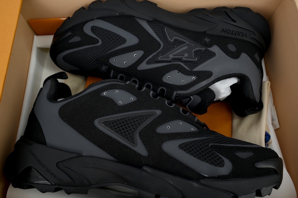 Bstsneaker- Louis Vuitton Runner Tatic Sneaker Black