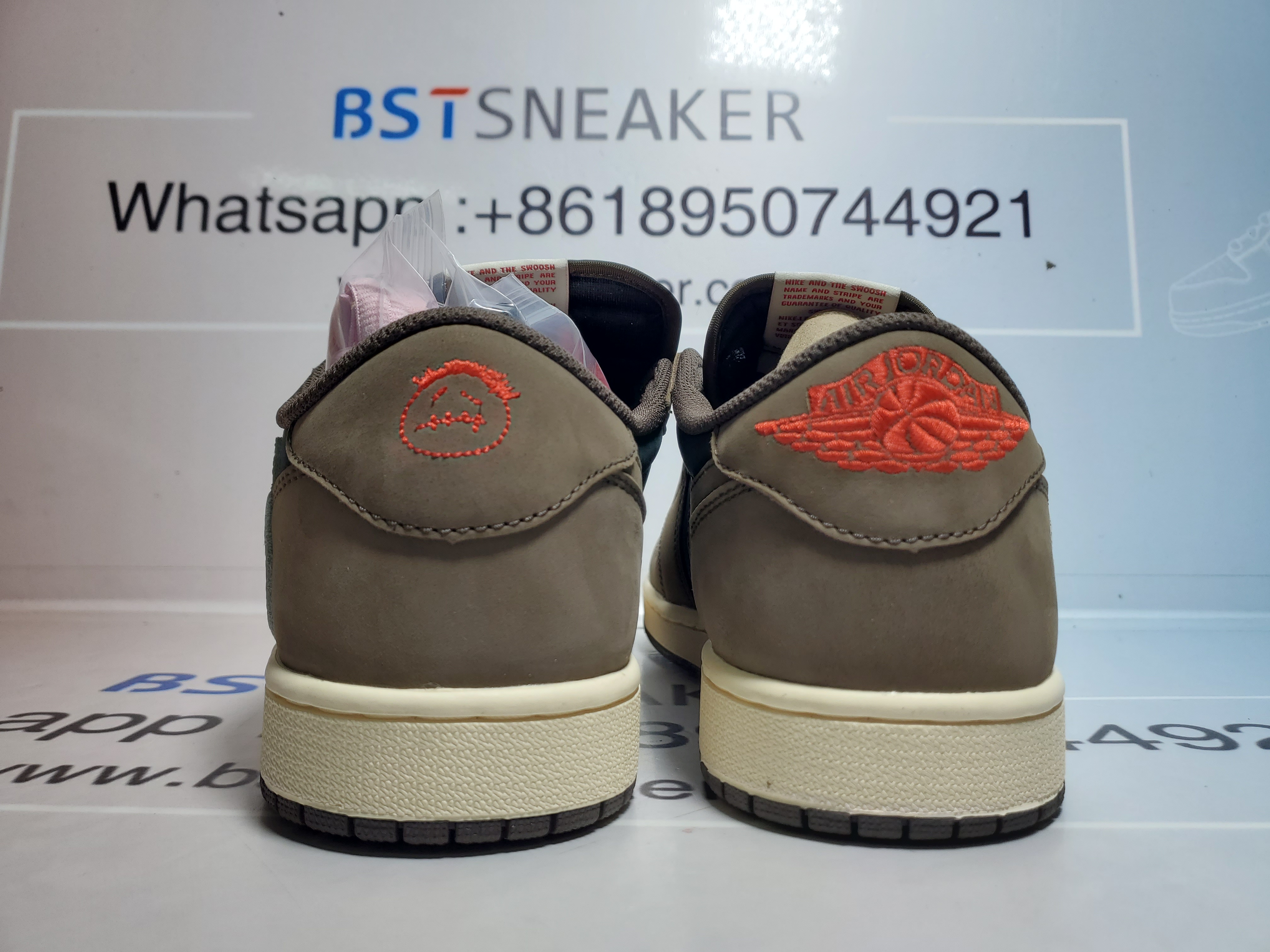 Bstsneaker- Air Jordan 1 Retro Low OG SP Travis Scott CQ4277-001 