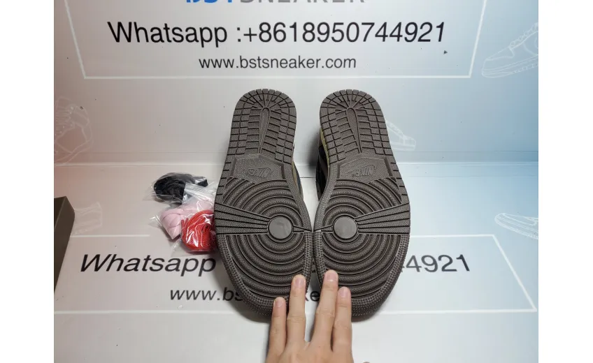 Bstsneaker- Air Jordan 1 Retro Low OG SP Travis Scott CQ4277-001 
