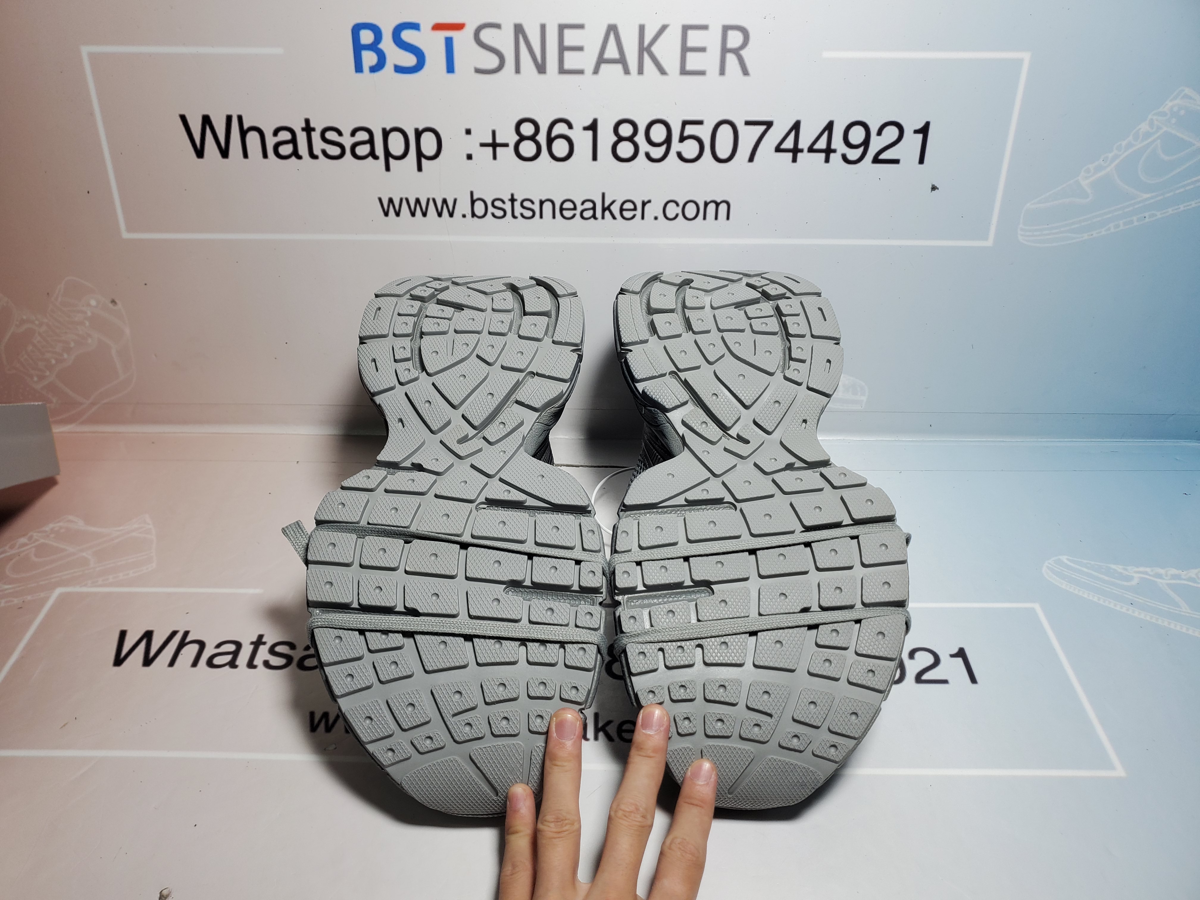 Bstsneaker-Balenciaga Silver Grey 542229 W1RB5 1210 