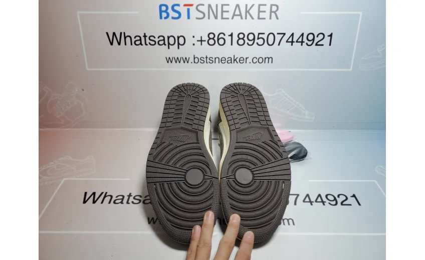 Bstsneaker- Travis Scott x Air Jordan 1 Low Dark Mocha CQ4277-105 