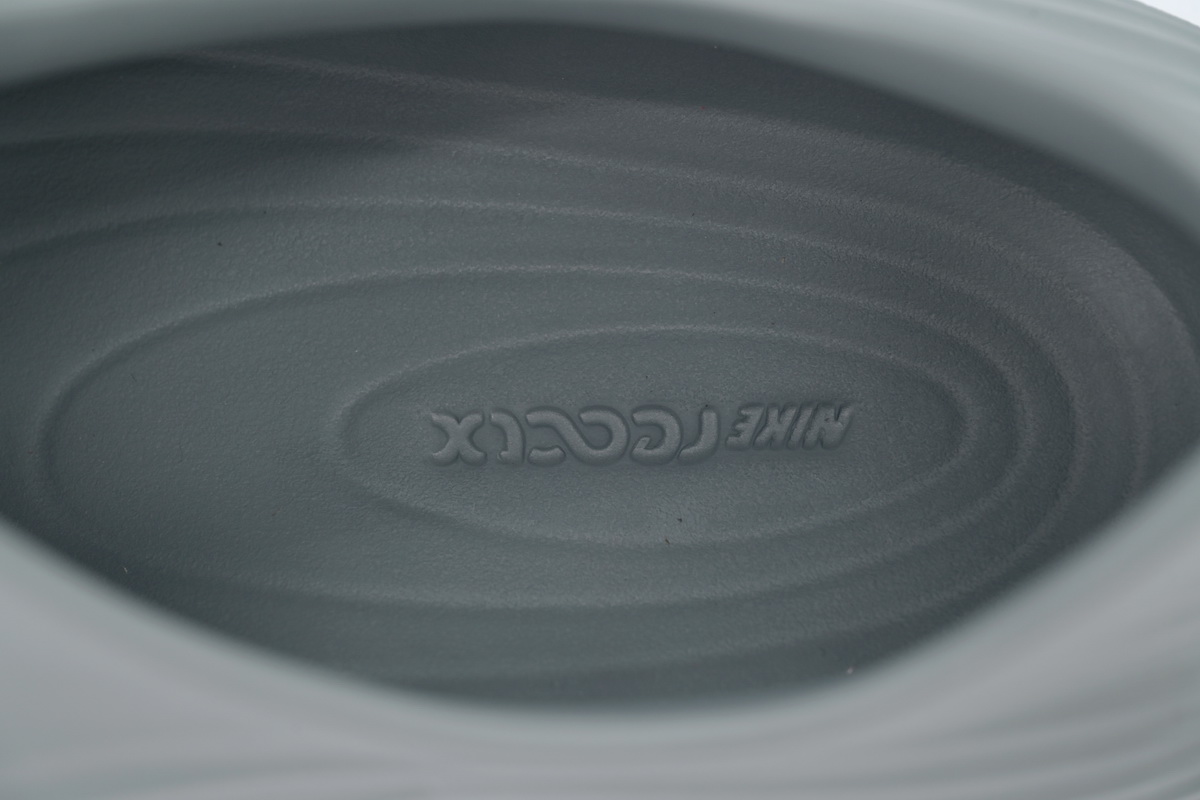 Bstsneaker- NIke ReactX Rejuven8 Smoke Grey  HV5060-002 