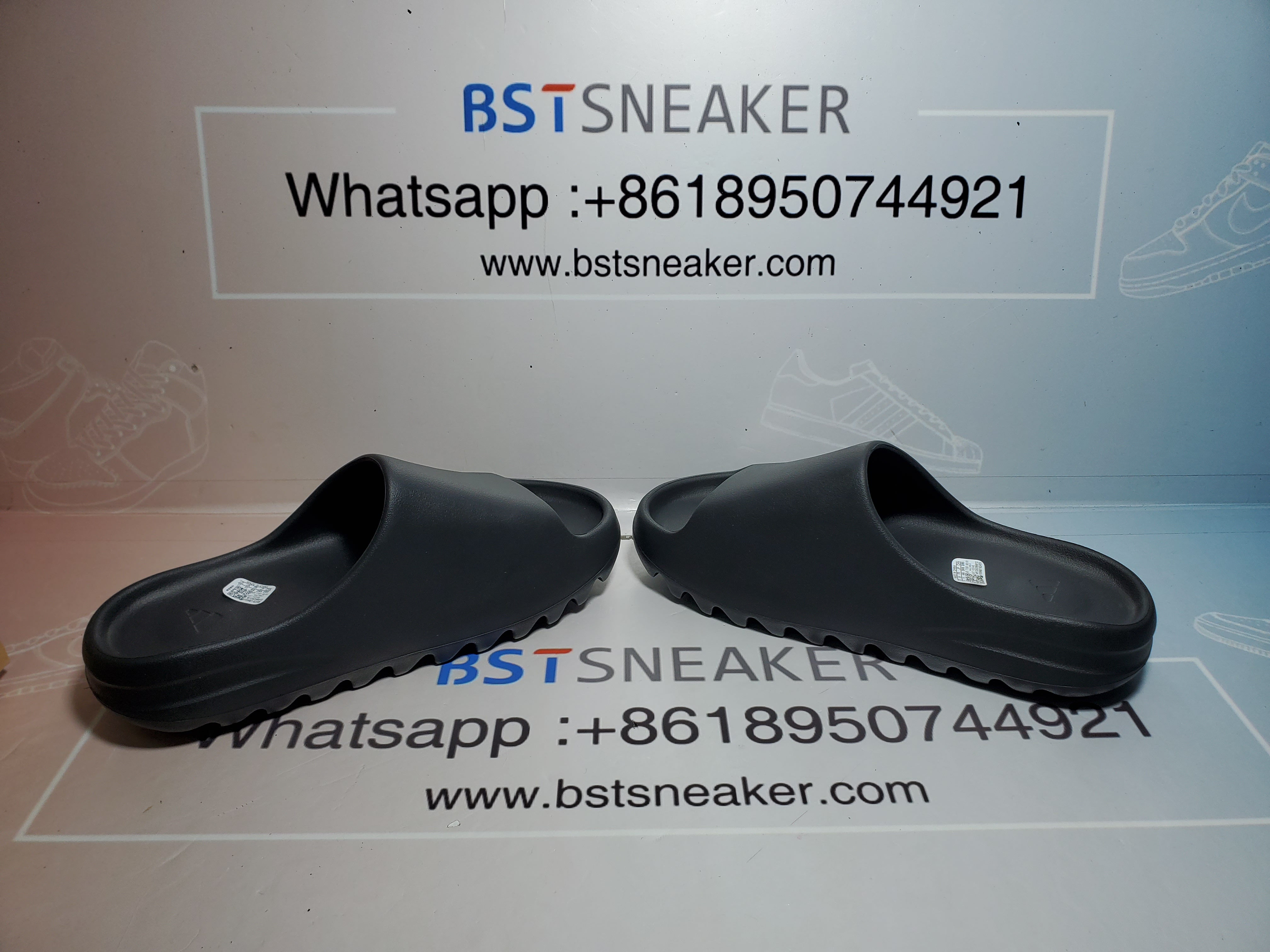 Bstsneaker-Adidas Yeezy Slide Onyx HQ6448