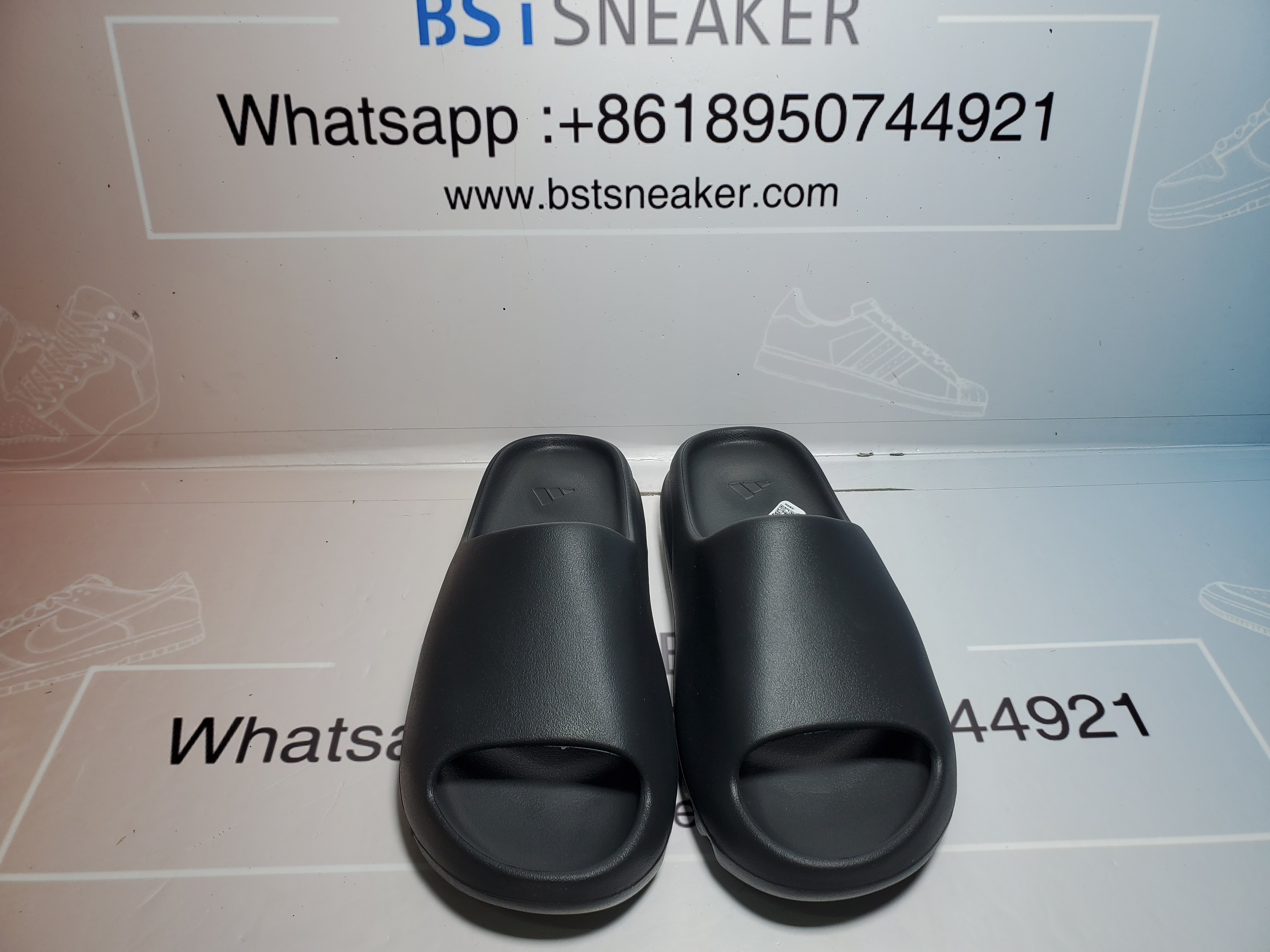Bstsneaker-Adidas Yeezy Slide Onyx HQ6448