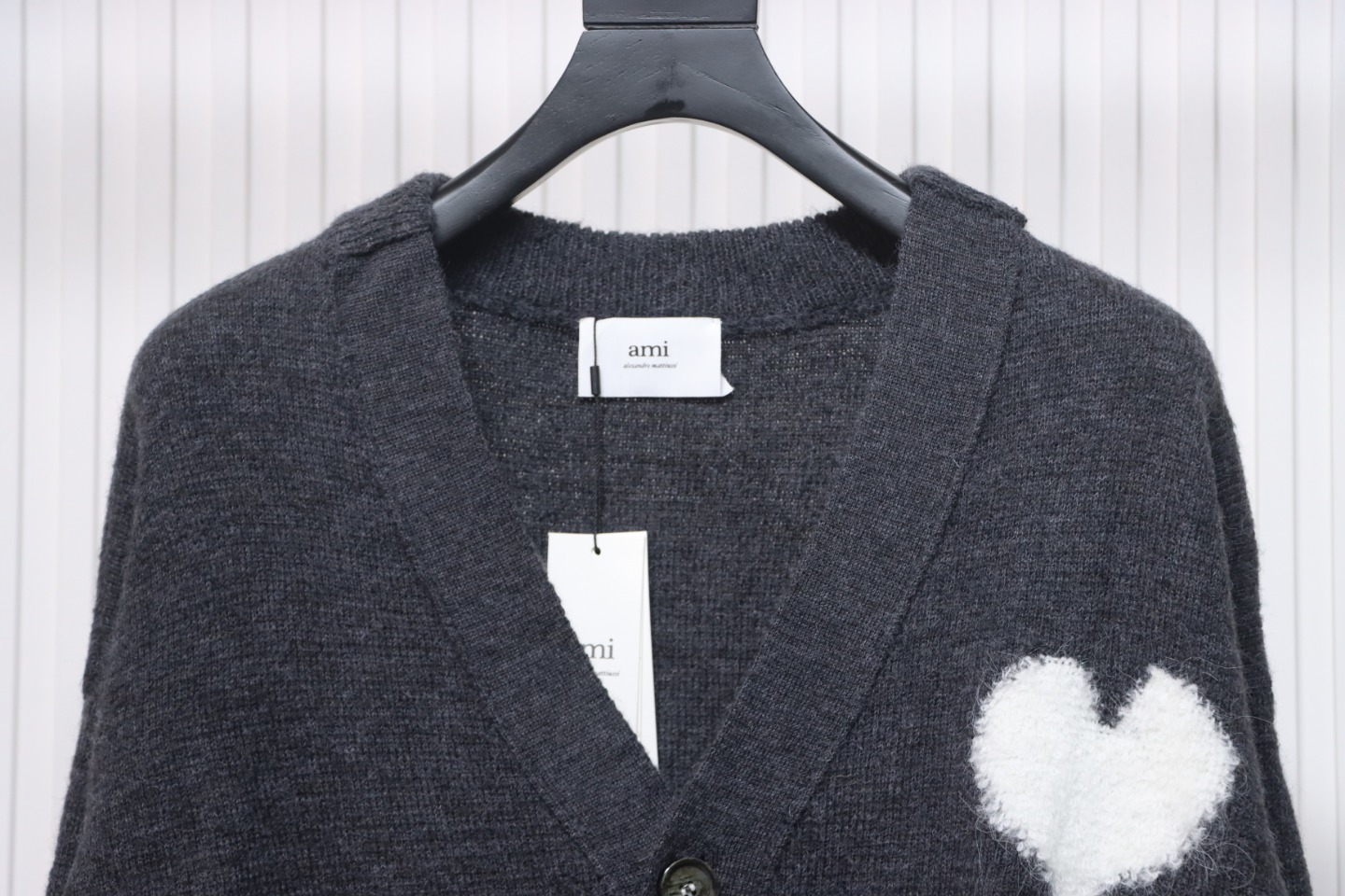 Bstsneaker- AMI Paris Gray-Ami-de-Coeur-Cardigan Sweater 310