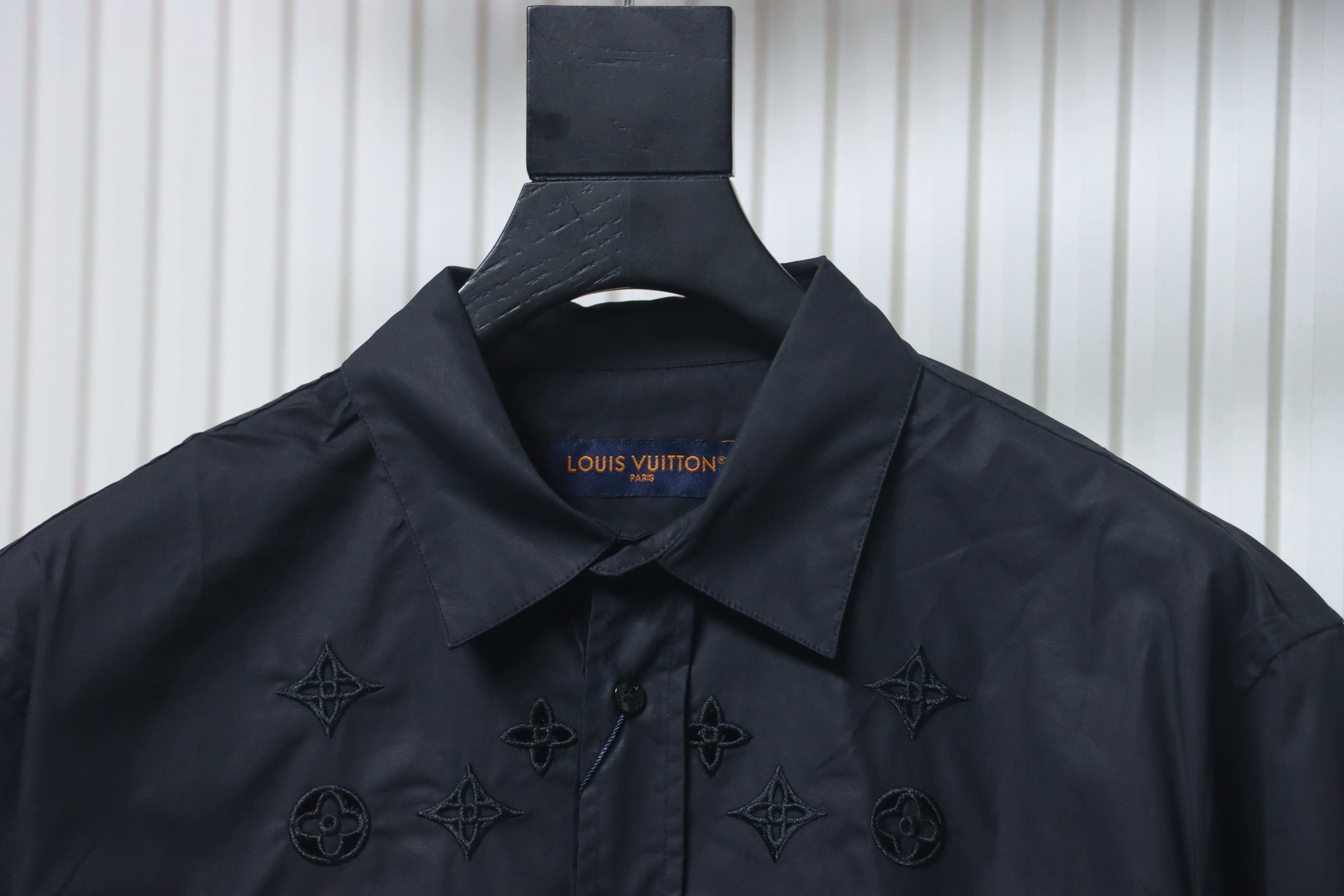 Bstsneaker- Louis Vuitton Letter Embroidered Hollow Shirt 240
