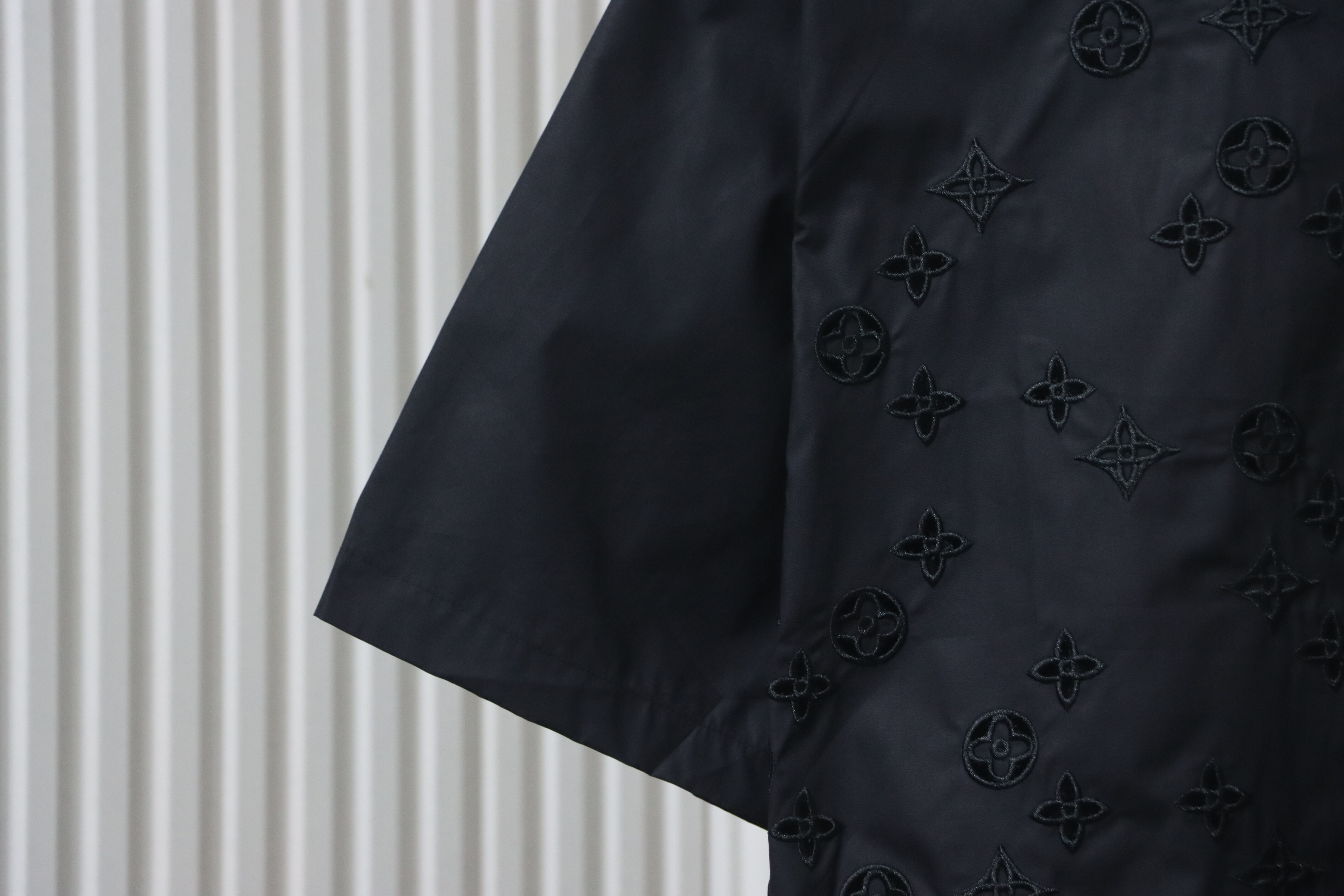 Bstsneaker- Louis Vuitton Letter Embroidered Hollow Shirt 240