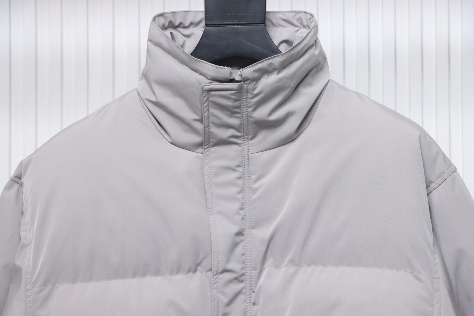 Bstsneaker-Fear of God FOG Essential Down Jacket Grey 250