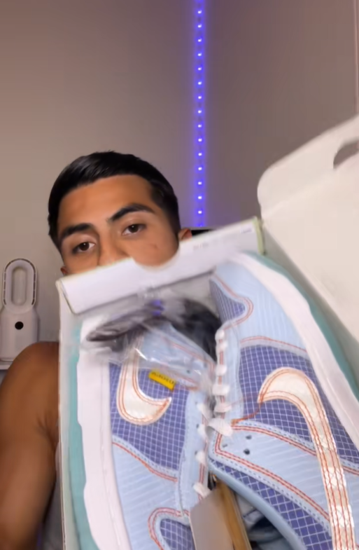 Bstsneaker-Tiktok-celebrities Unboxing