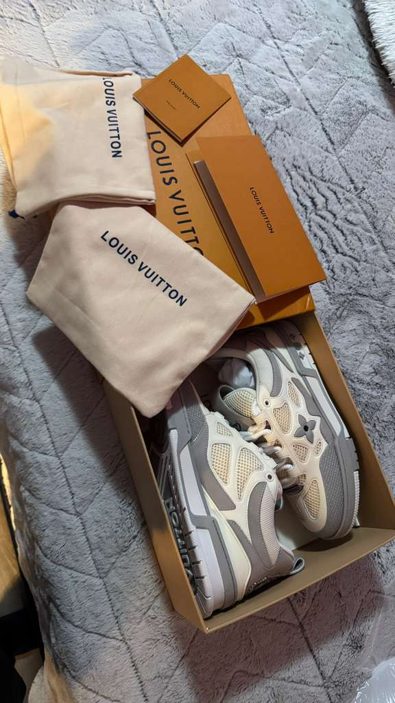 Bstsneaker-Louis Vuitton Leather lace up Fashionable Board Shoes White Gray 1ACQP4 SK8