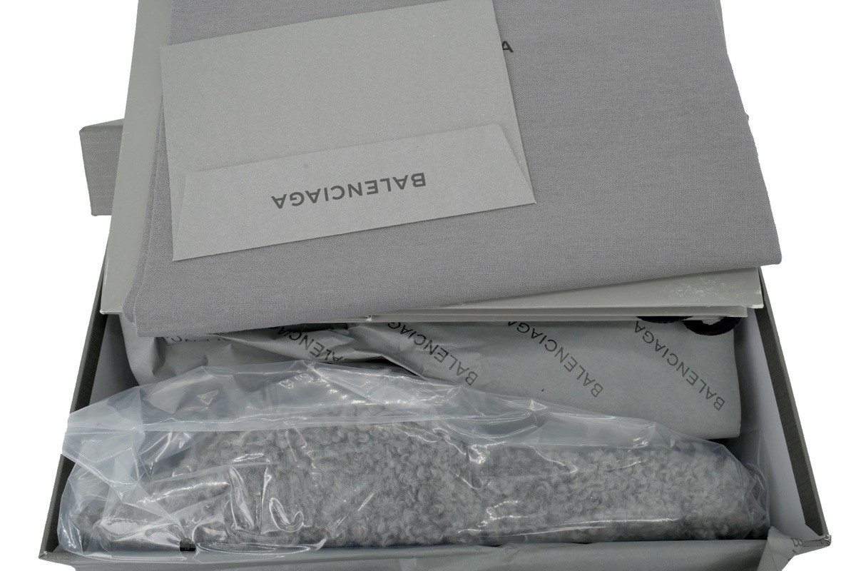 Bstsneaker- Balenciaga Furry Slide  Grey