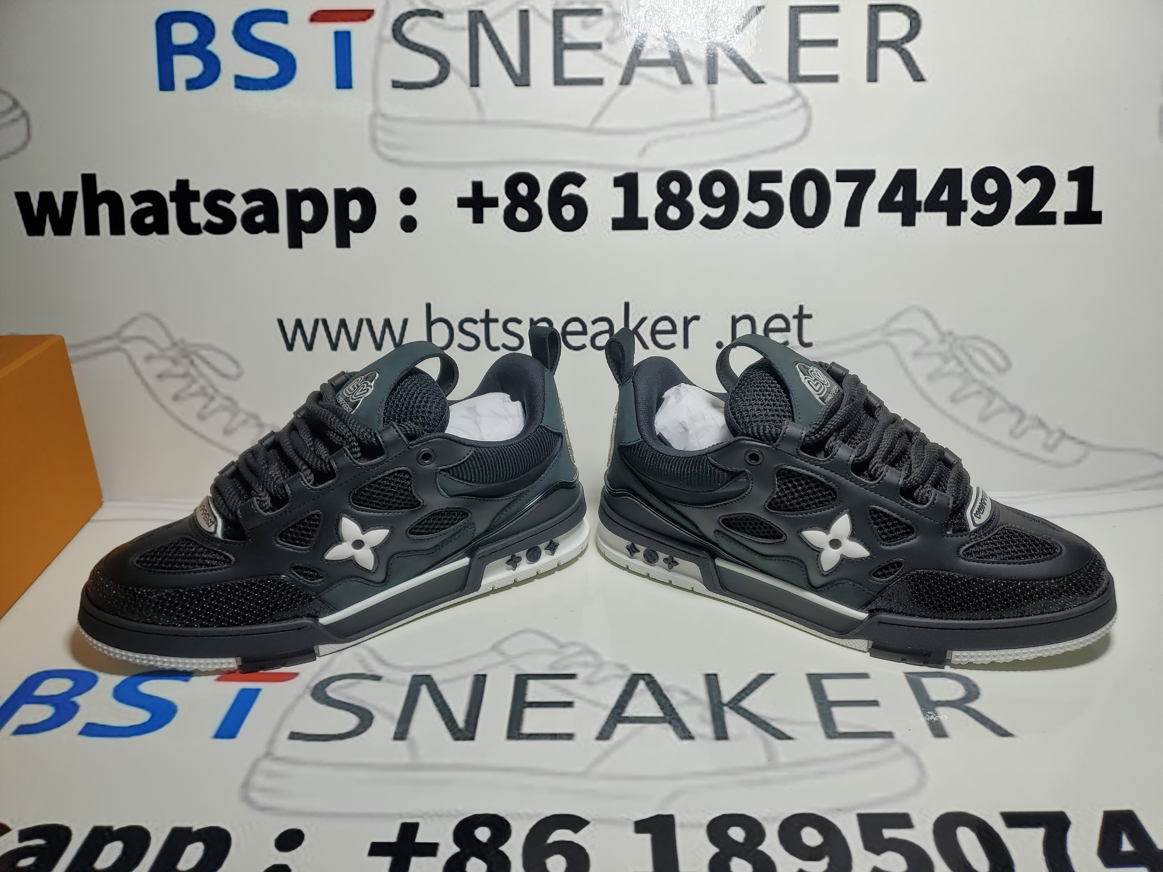 Bstsneaker-Louis Vuitton LV Skate Sneaker Black White 1AARR1