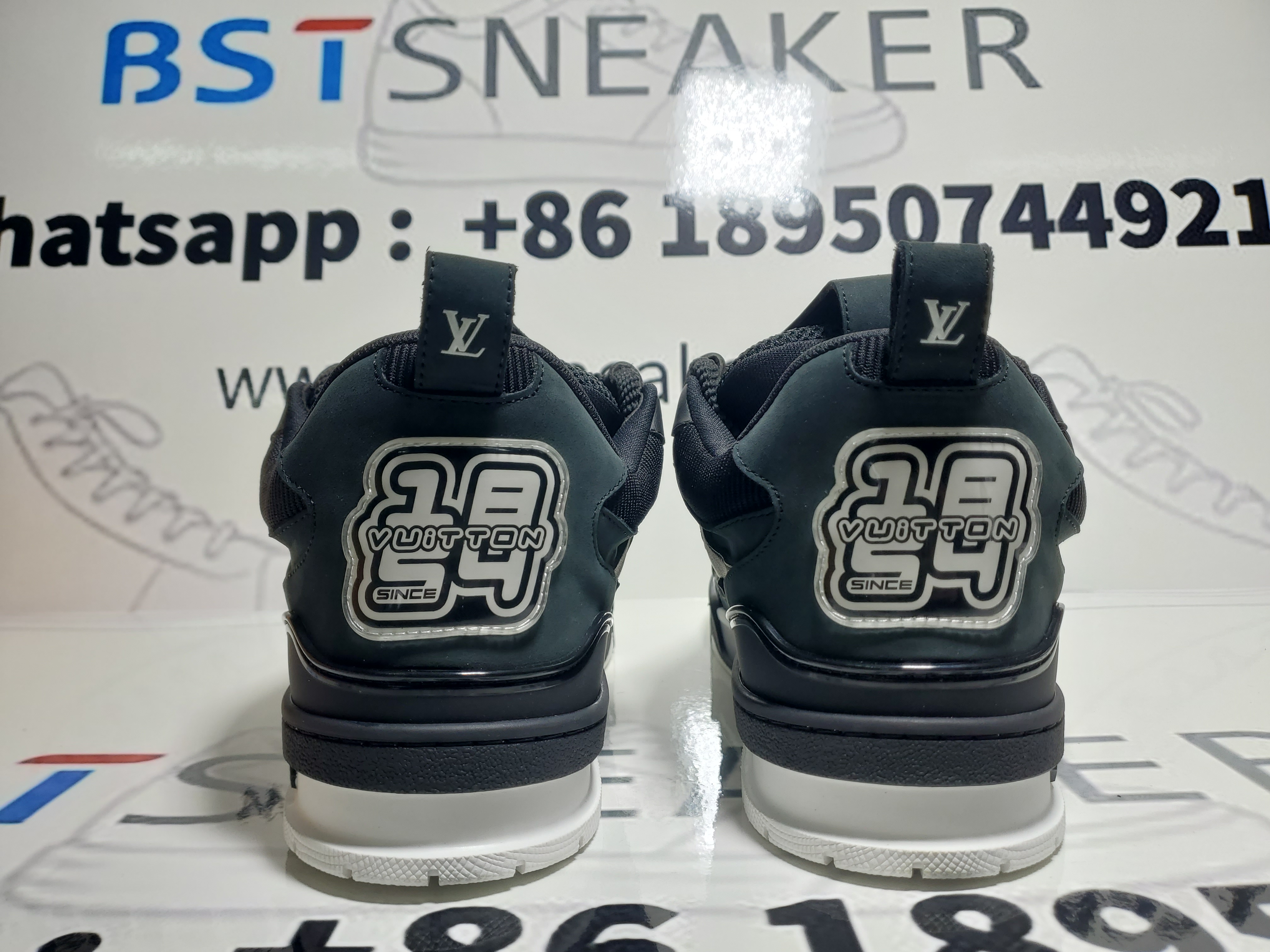 Bstsneaker-Louis Vuitton LV Skate Sneaker Black White 1AARR1