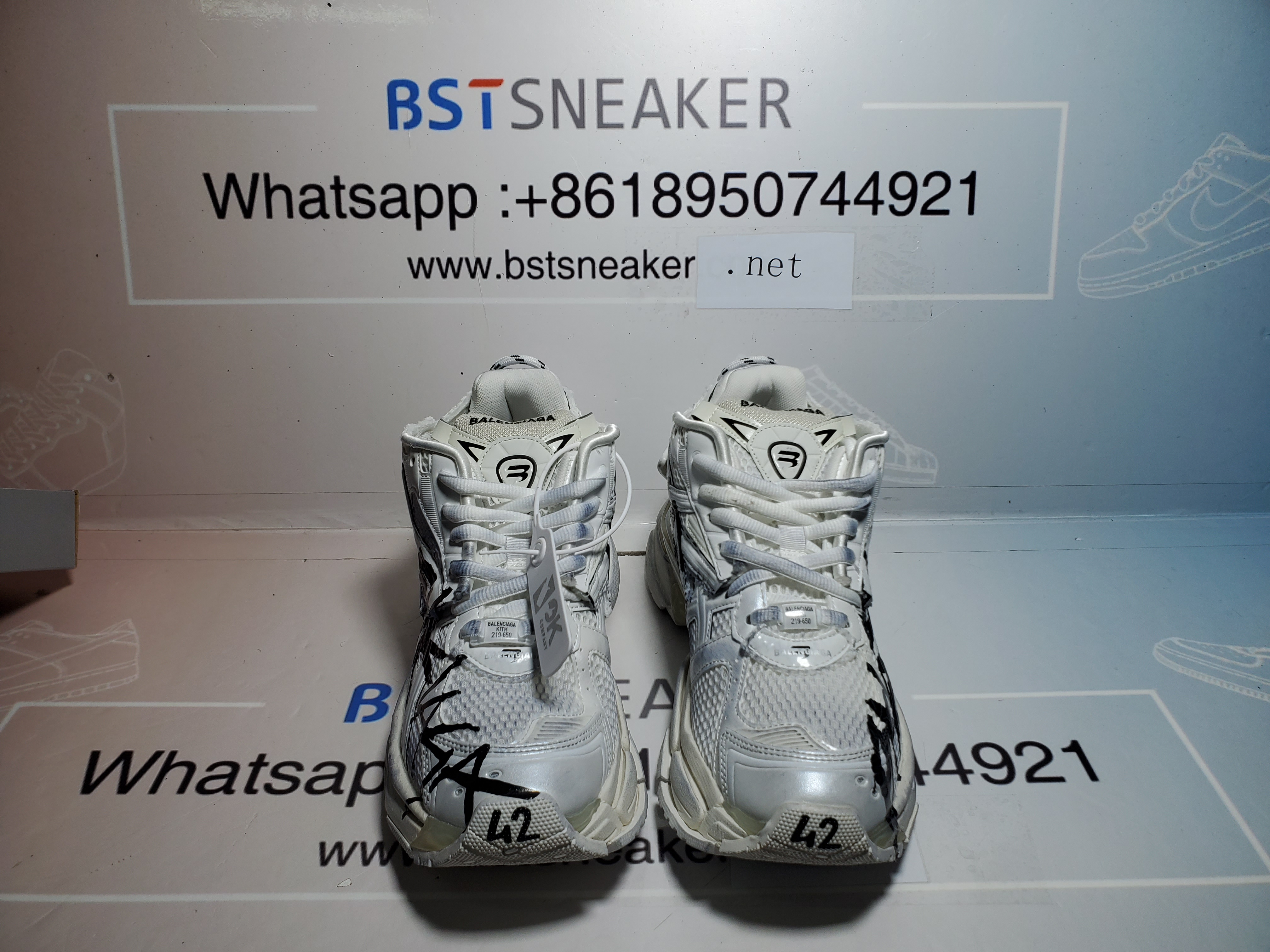 Bstsneaker-Balenciaga Runner Graffiti White 677402 W3RBQ 9010