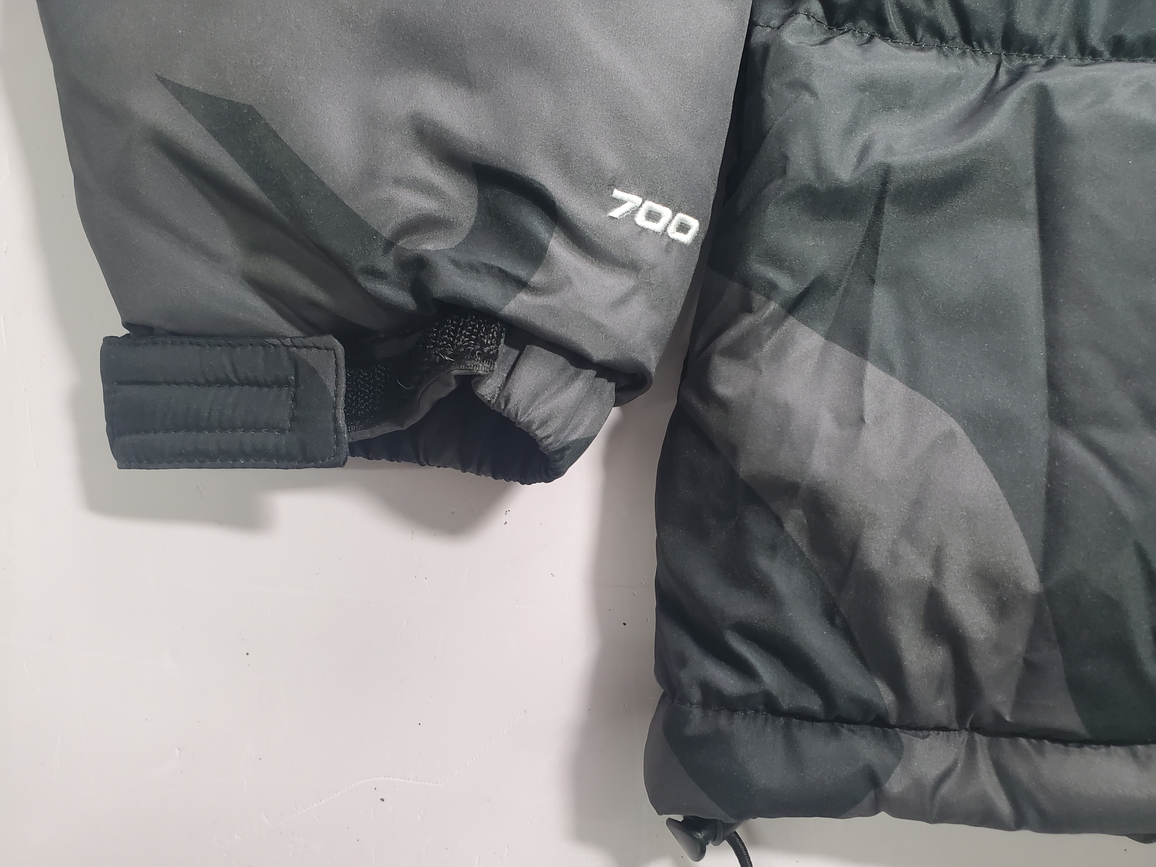 Bstsneaker-The North Face x Kaws Retro 1996 Nuptse Jacket