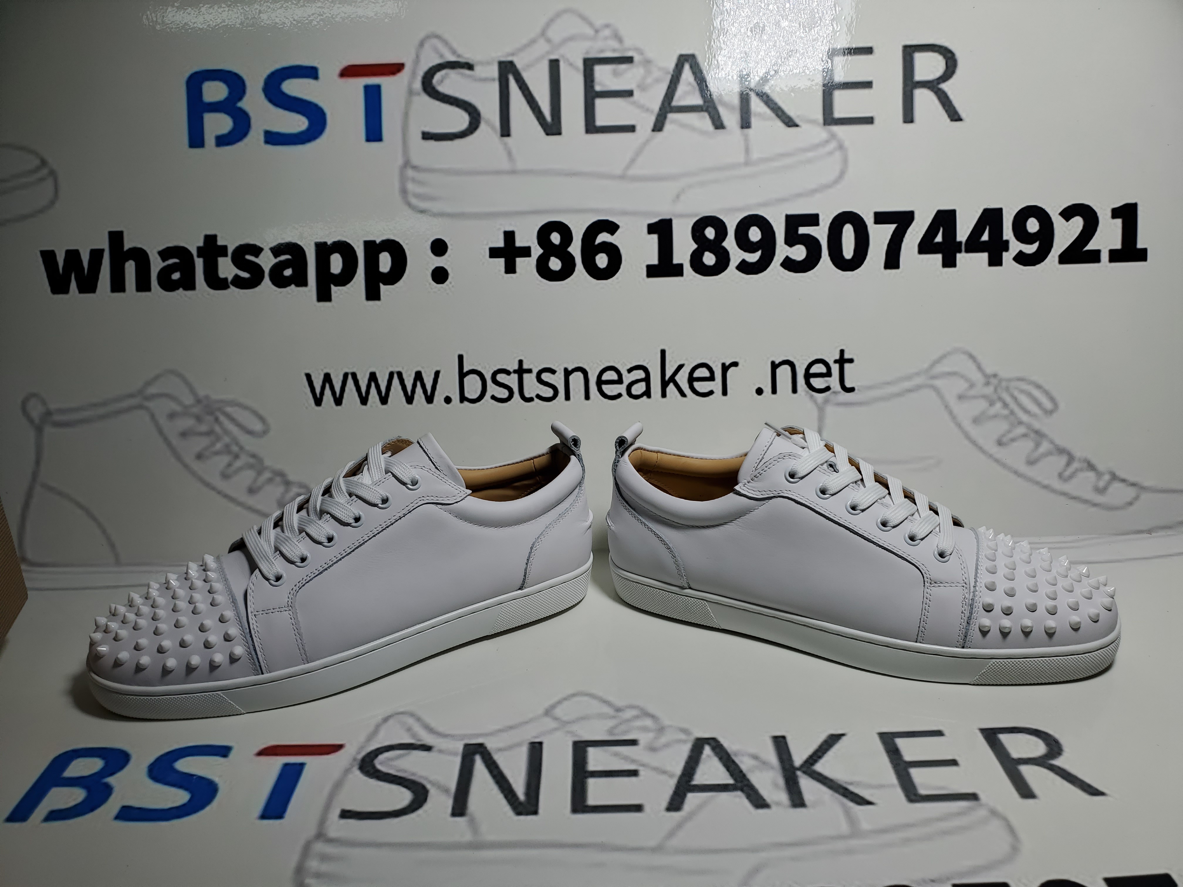 Bstsneaker- Christian Louboutin Louis Junior Spikes Sneaker Leather White