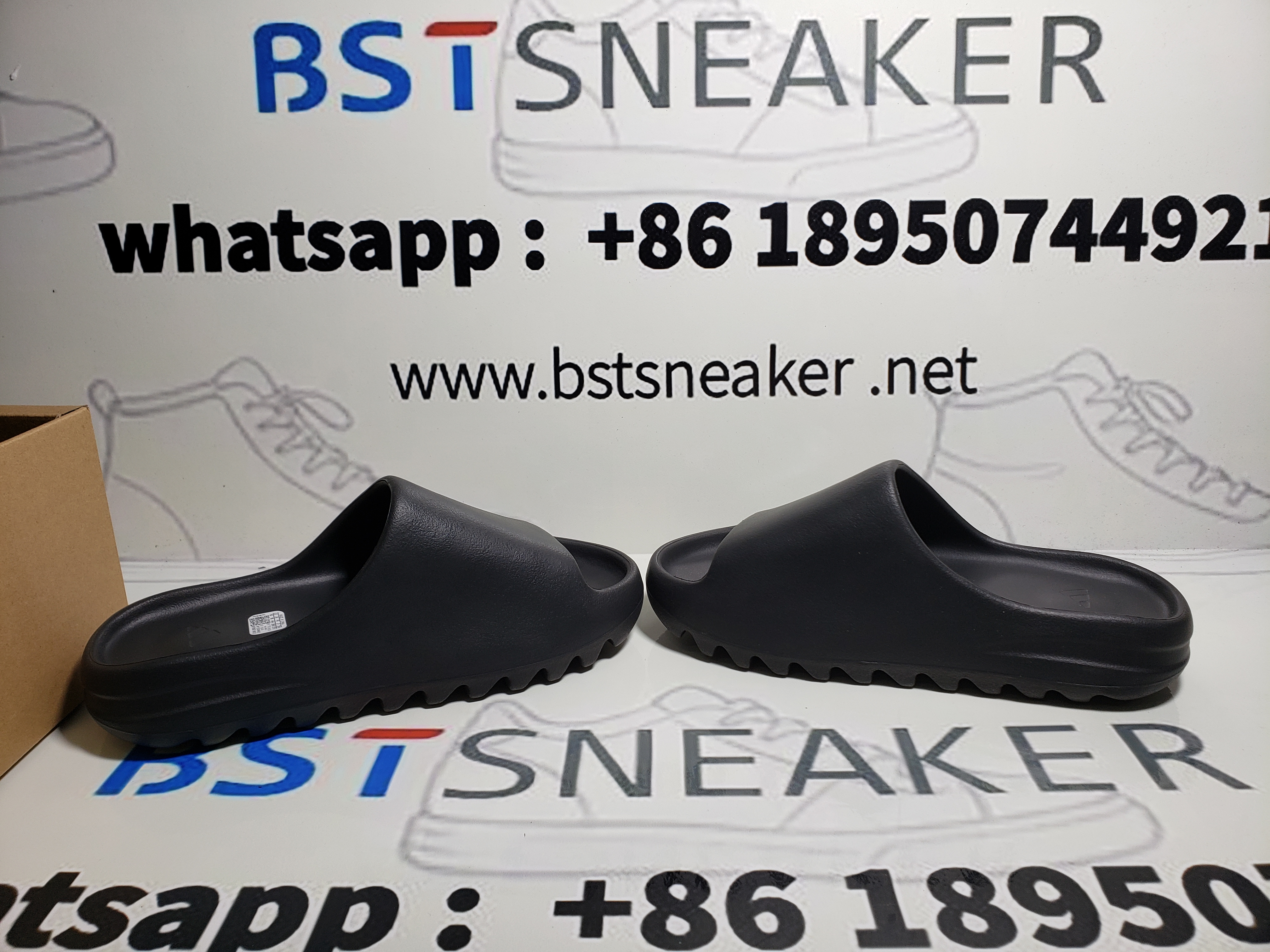 Bstsneaker-Adidas Yeezy Slide Onyx HQ6448